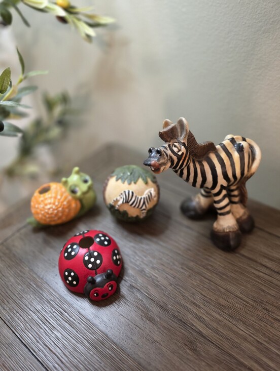 Other - Ceramic Set Of Figurines - All 4 - Zebra, Ladybug, Snail And Zebra Ball